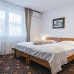 Alp Гостевой дом 3*