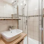 招待所 阿尔卑旅馆 3*